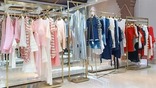 實體批發市場落沒？線上線下融合如何重塑服裝服飾產業活力